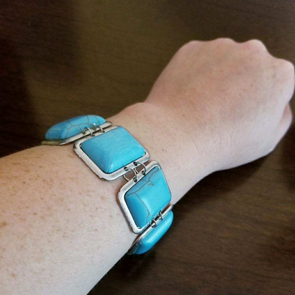 Turquoise statement bracelet - Picture 3 of 6